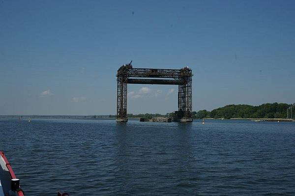 Ein Zeitzeuge: Die Eisenbahnhebebrücke von Karnin, die während des Krieges zerstört wurde